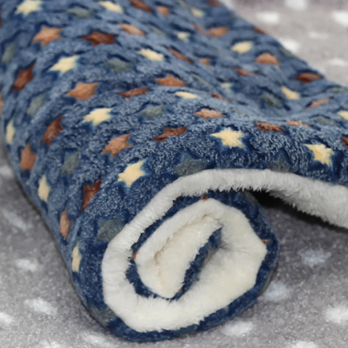 Cozy Fleece Pet Blanket